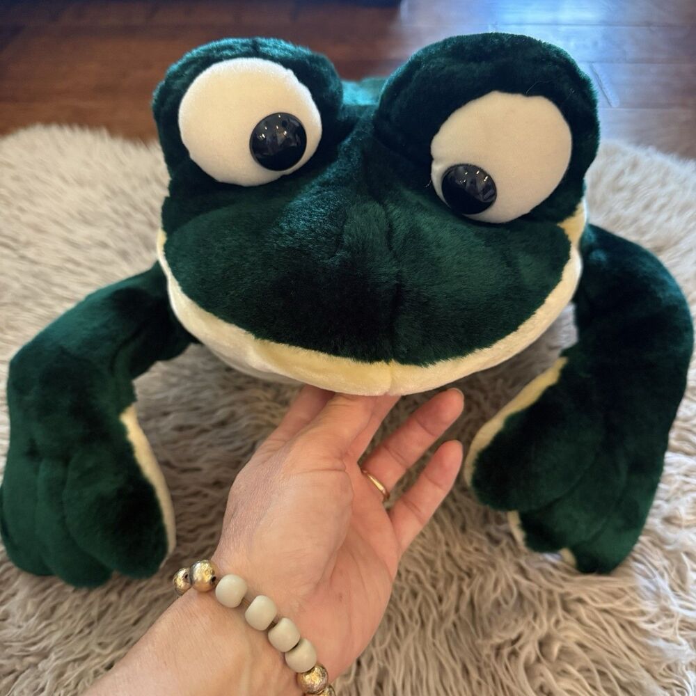 Vintage Unbranded Frog Plush Green 22" Large Eyes Beanbag Stuffed Toy